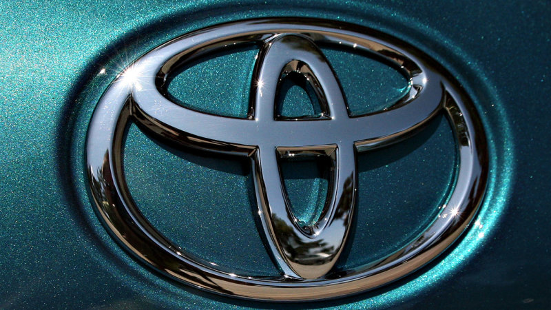 11-2012-toyota-yaris-fd.jpg