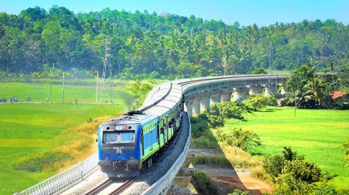 1554697858-Maiden-run-on-Matara-Beliatta-railway-track-sets-off-3.jpg