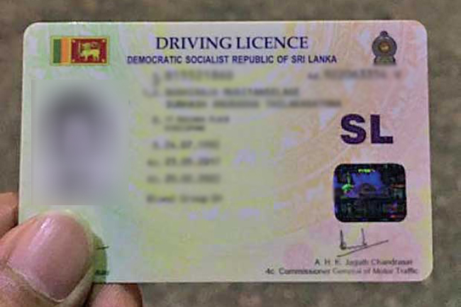 1587118687-Validity-of-expiring-driving-licenses-extended-till-end-of-COVID-19-pandemic-L.jpg