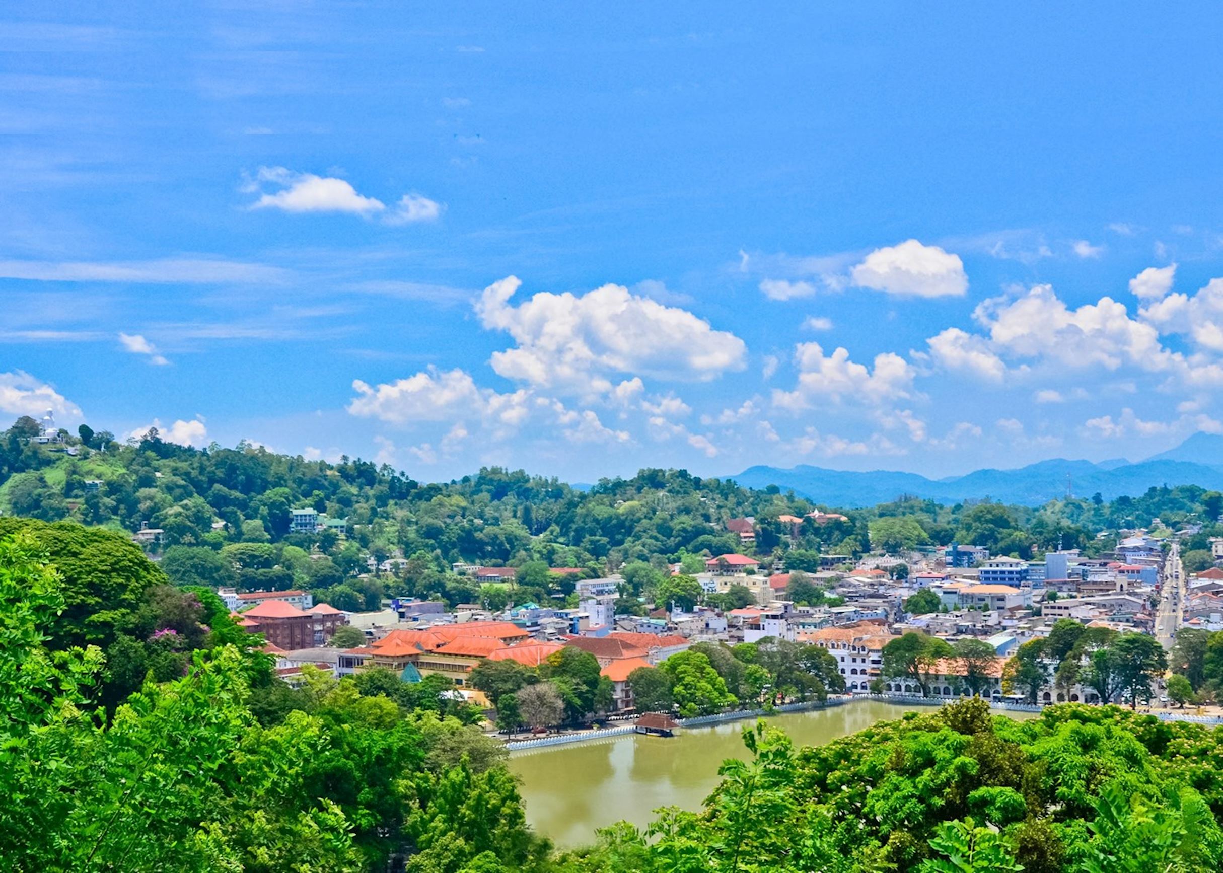 15985681-kandy-sri-lanka.jpg