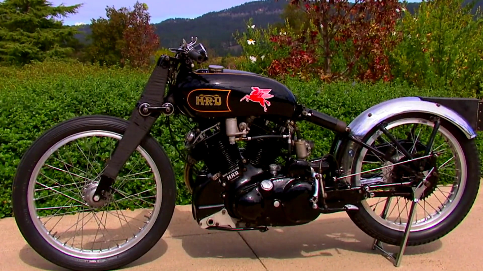 1948 Vincent HRD Black Shadow Rollie Free.jpg