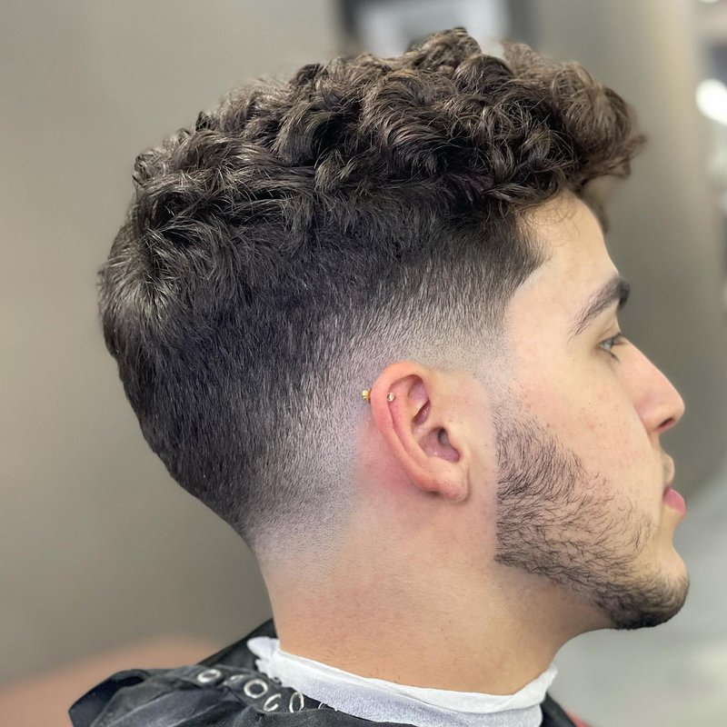 19_Fade_Haircut_with_Curly_Hair.width-800.jpg