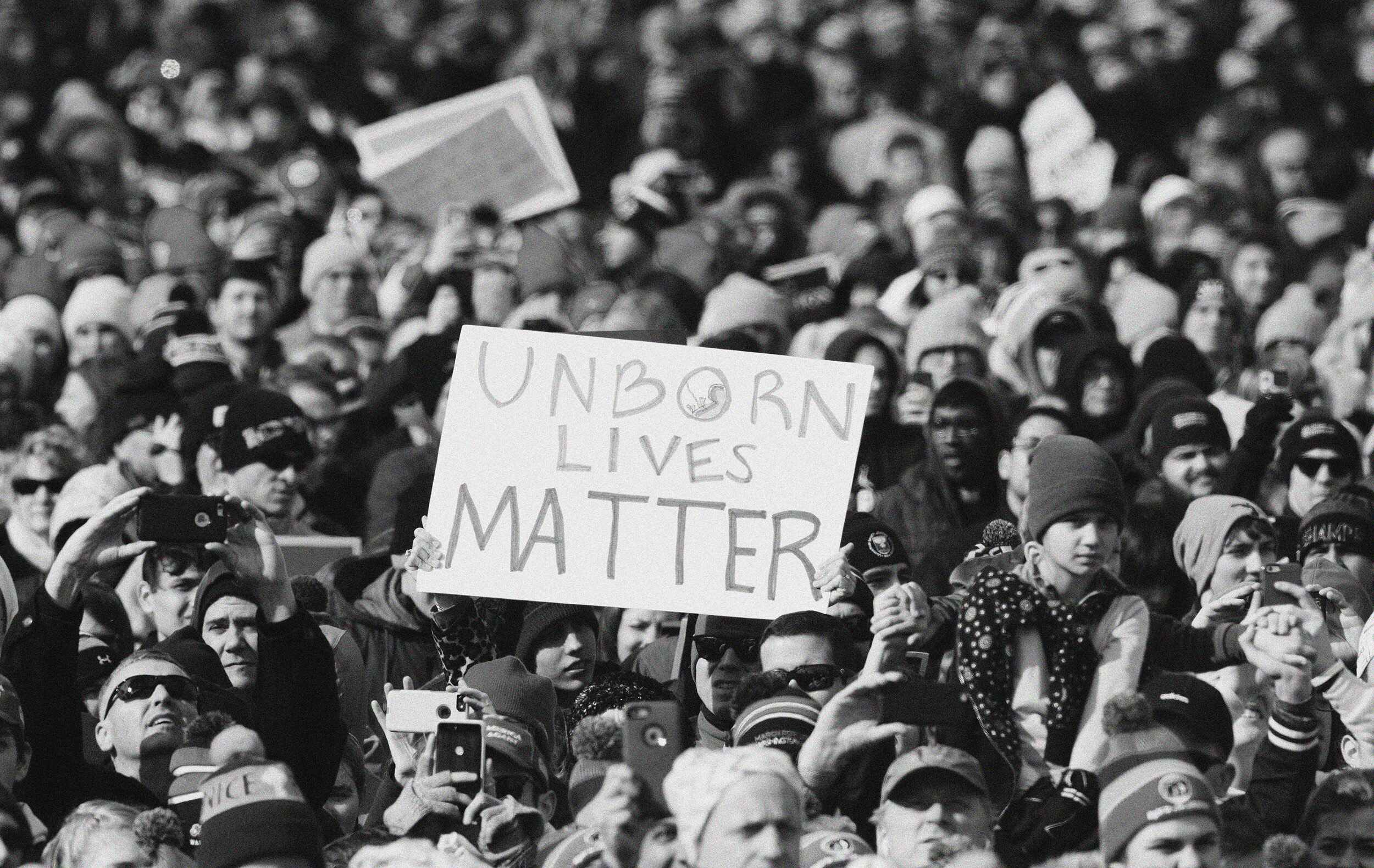 200103-think-anti-abortion-protest-se-159p-3170316.jpg