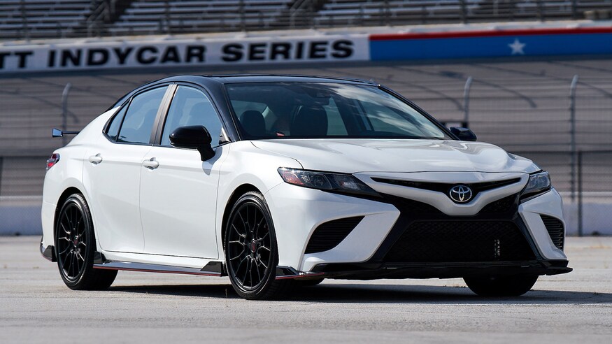 2020-Toyota-Camry-TRD-in-wind-chill-pearl-with-midnight-black-metallic-roof-11.jpg