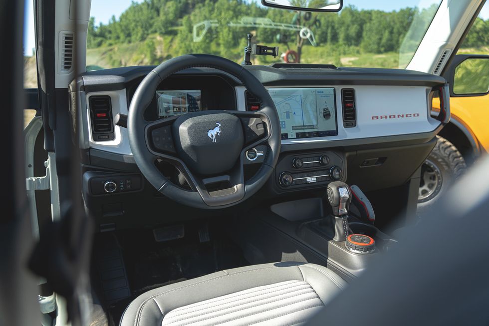 2021-ford-bronco-4-door-104-1594323463.jpg