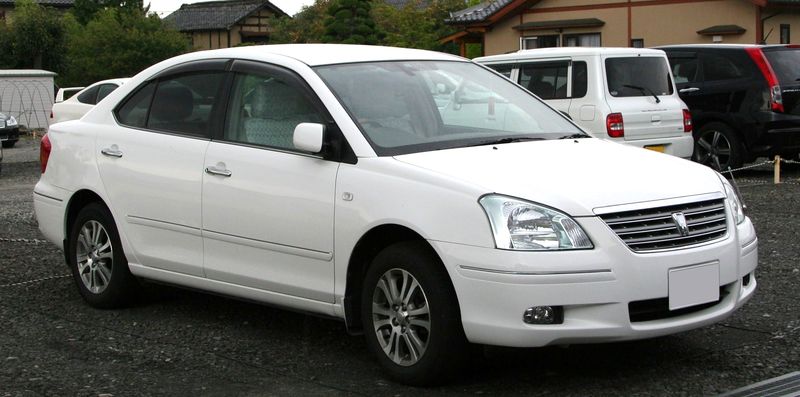 800px-2004-2007_Toyota_Premio.jpg
