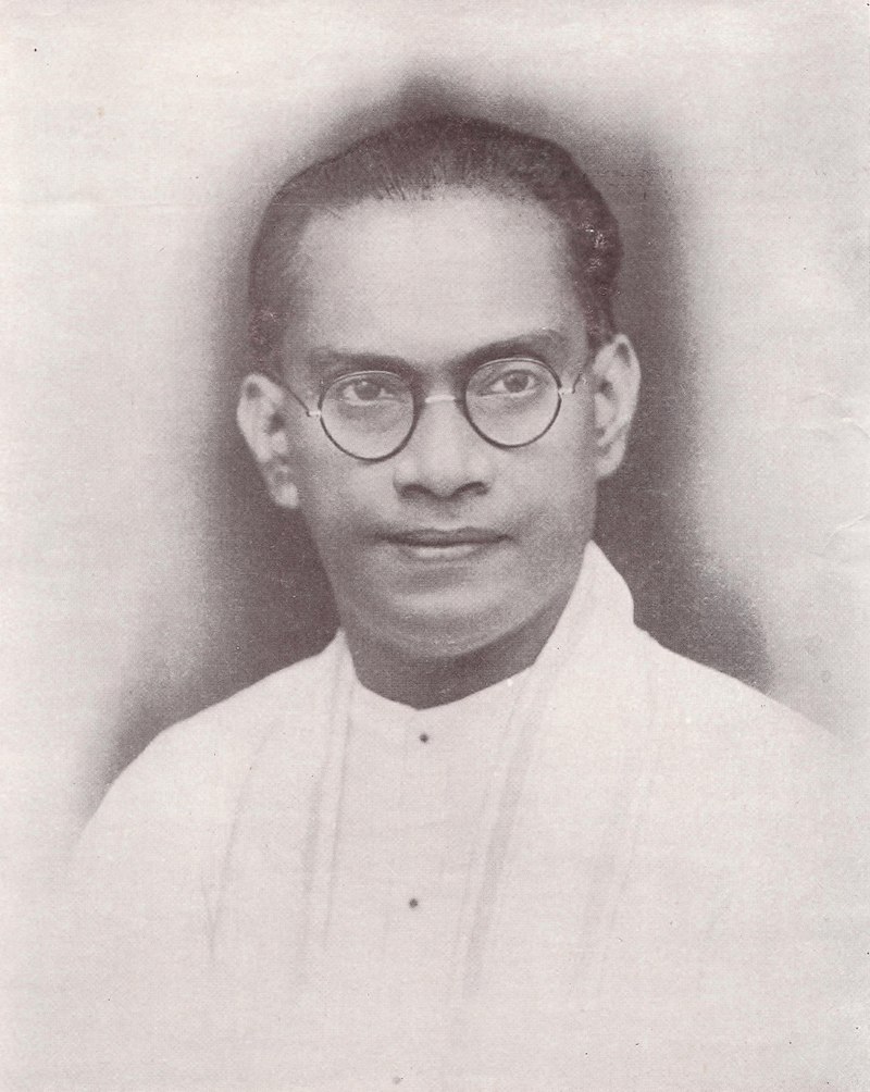 800px-Official_Photographic_Portrait_of_S.W.R.D.Bandaranayaka_(1899-1959).jpg
