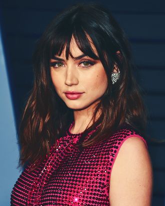b1911c335903a1661d70eed2f8ed97e342-ana-de-armas.rvertical.w330.jpg