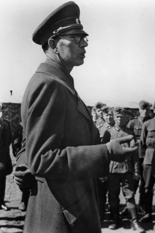 Bundesarchiv_Bild_183-J28172,_Andrej_Andrejewitsch_Wlassow.jpg