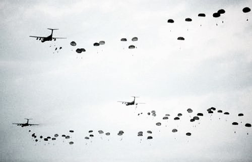 c-141_troop_drop.jpg