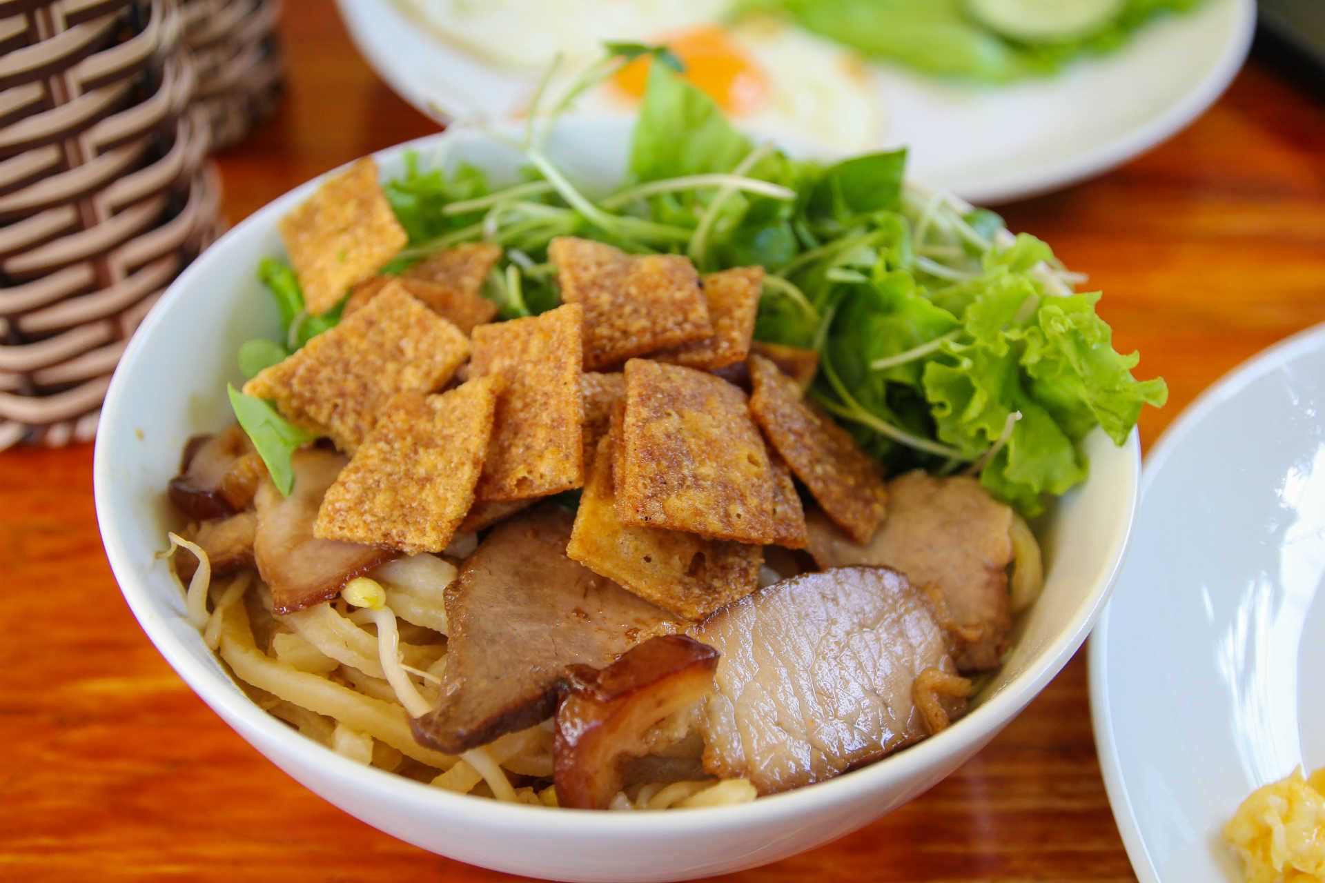 cao-lau-vietnam-shutterstock_1210948300_056c01187b.jpeg