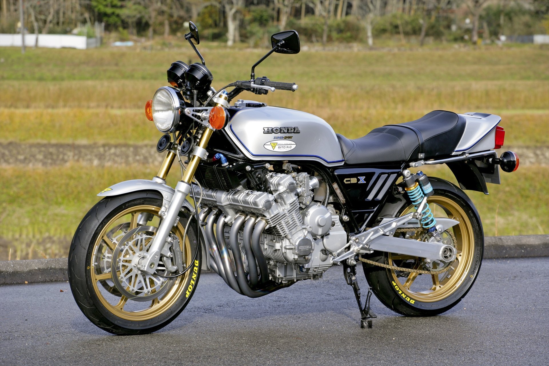 CBX1000ne_左斜め前_Diagonally_Left_Front_1.jpg