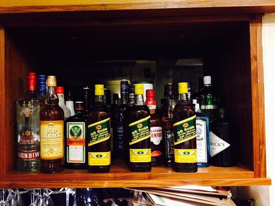 ceylon-arrack-sri-lankan.jpg