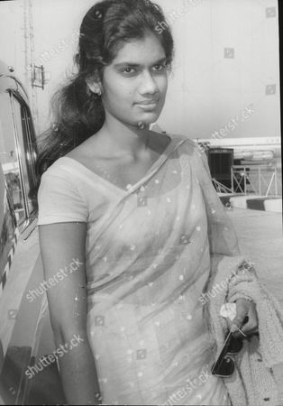 chandrika-bandaranaike-daughter-of-ceylons-prime-minister-mrs-sirimavo-bandaranaike-box-696-12...jpg
