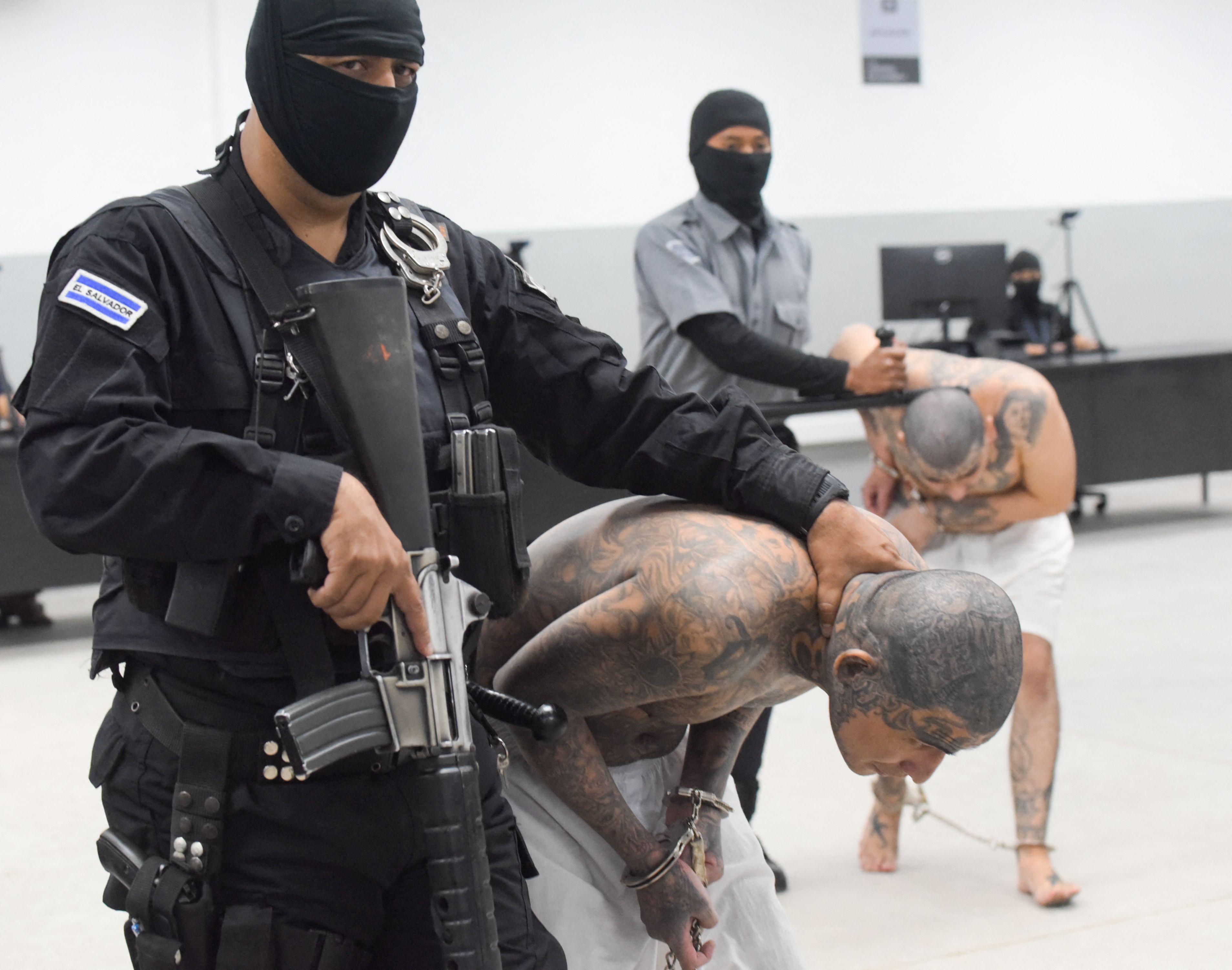 EL-SALVADOR-PRISON-GANGS-12_1677477916664_1677477916664.jpg
