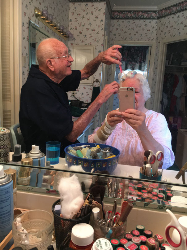 elderly-couples-in-love-47-57f4e3edc38d6__605.jpg