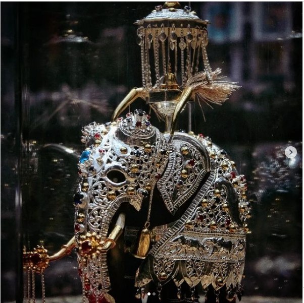 Elephant.jpg