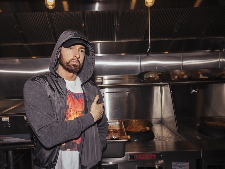 eminem_20211002_130719_2.jpg