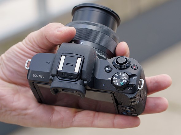 EOS-M50-hand.jpeg