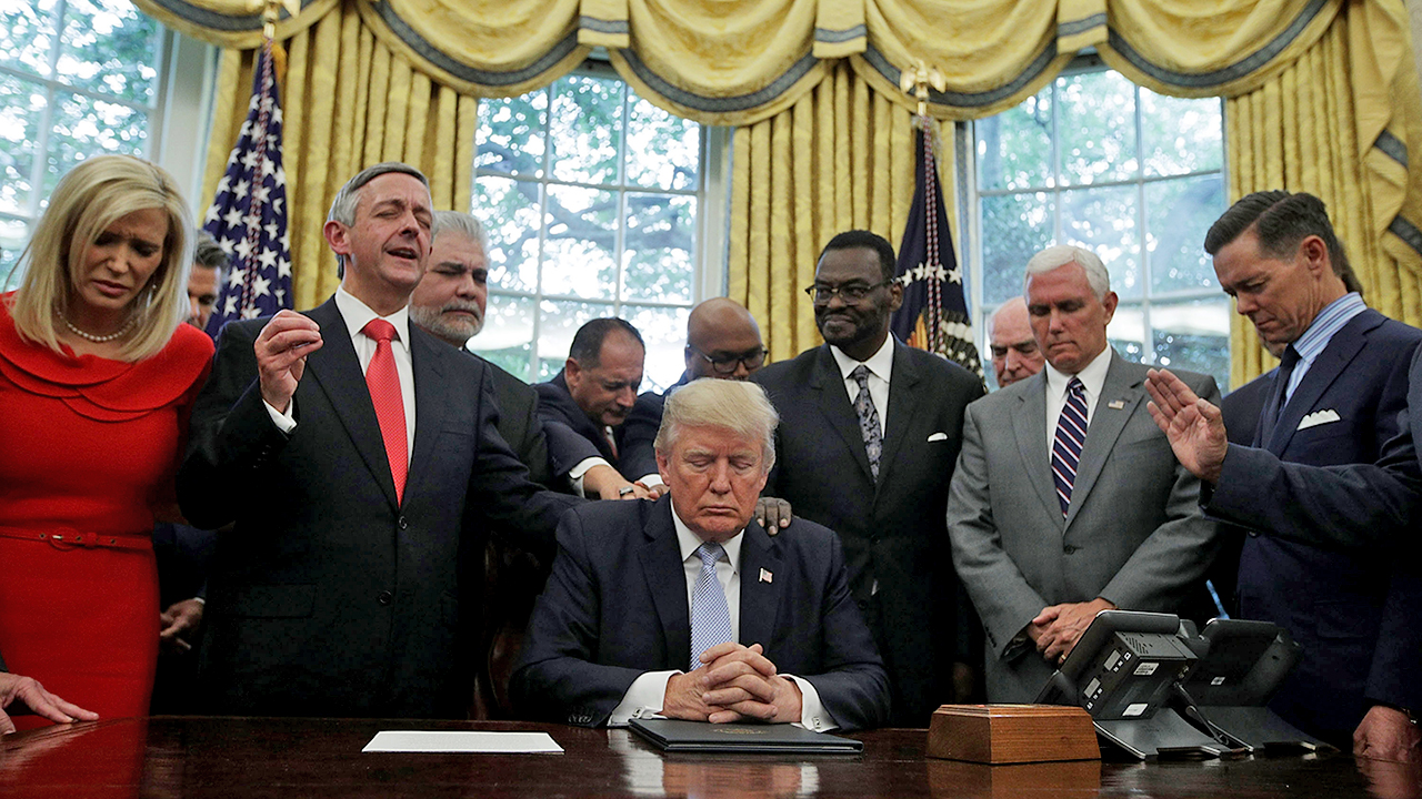 FT_20.03.16_trumpReligion_featured.jpg