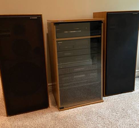 fVintage_Pioneer_Stereo_System__600_Lawre_5f85be463247b.jpg