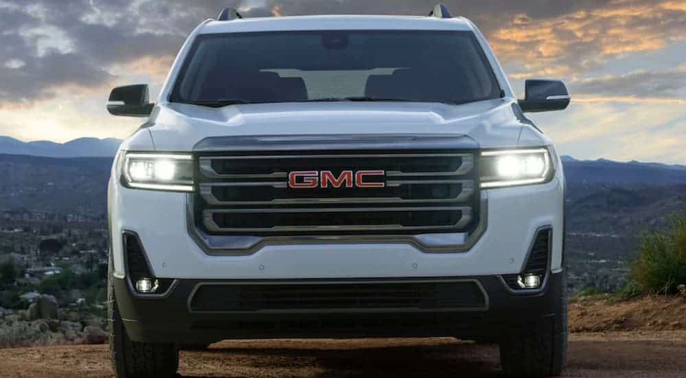 GMC-Acadia-AT4-2020-Front-End.jpg