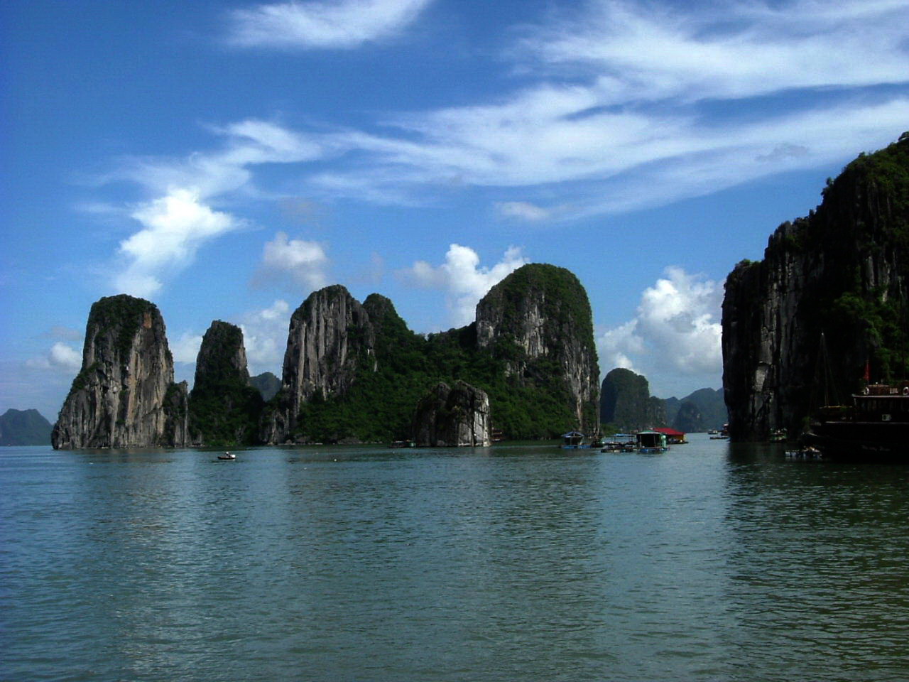 HALONG BAY (15).jpg