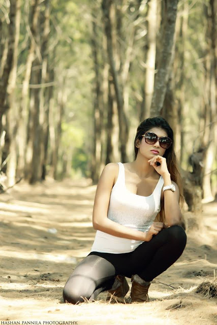 Isanka Ruwini's Photoshoot 5.jpg