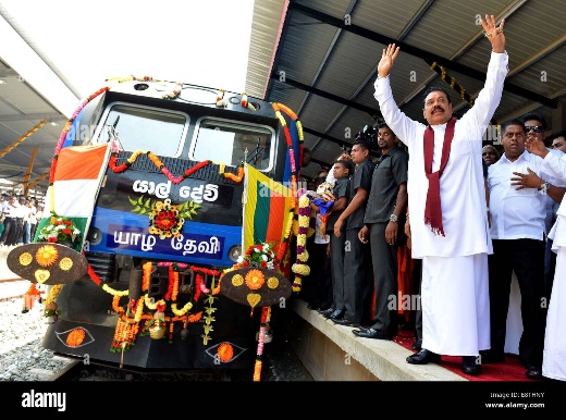 jaffna-13th-oct-2014-sri-lankan-president-mahinda-rajapakse-gestures-E8THNY (1)_copy_520x386.jpg