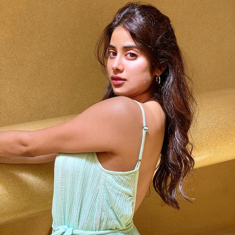 Jahnvi-Kapoor.jpg