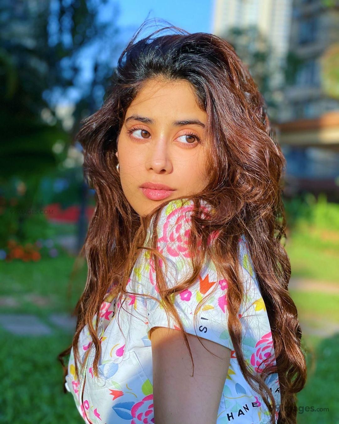 janhvi-kapoorhd-wallpapers-desktop-background-android-iphone-1080p-4k-1xymp-1080x1351.jpg