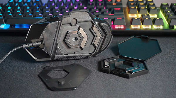 Logitech-G502-Hero-weights.jpg