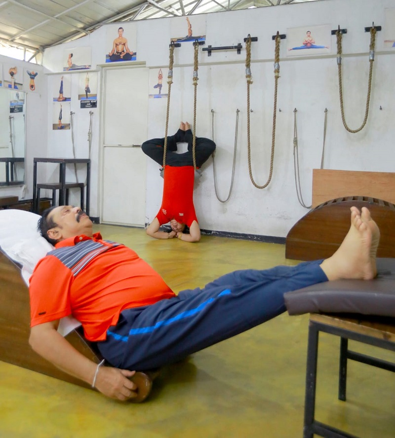 Mahinda-yoga.jpg