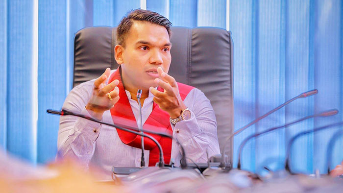 namal-rajapaksa.jpg