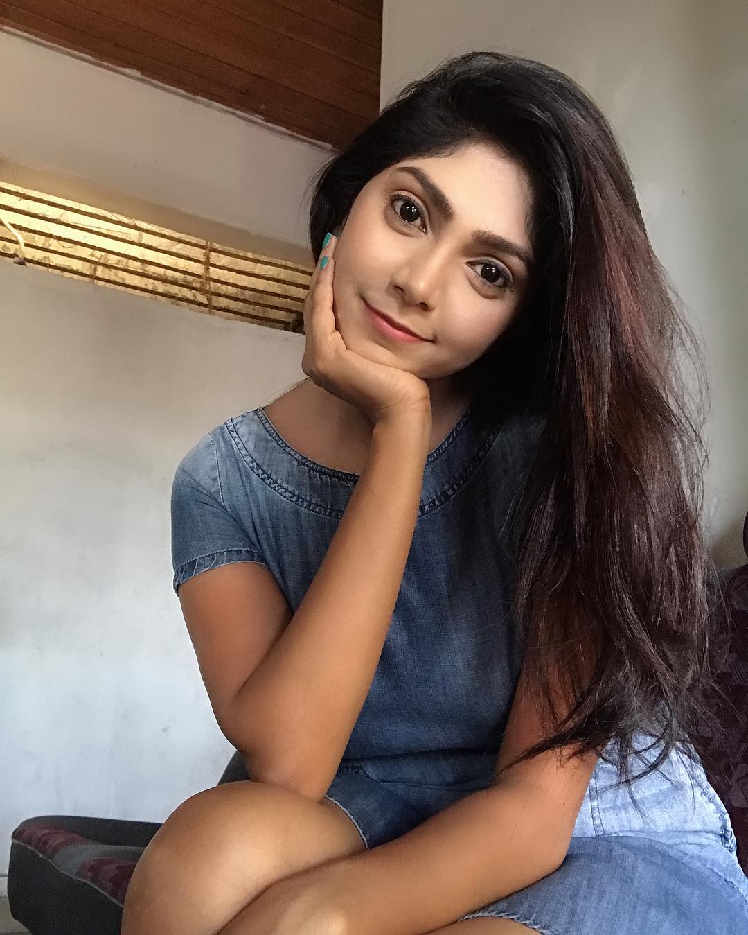nayomi_thakshi_20201117_062105_0.jpg