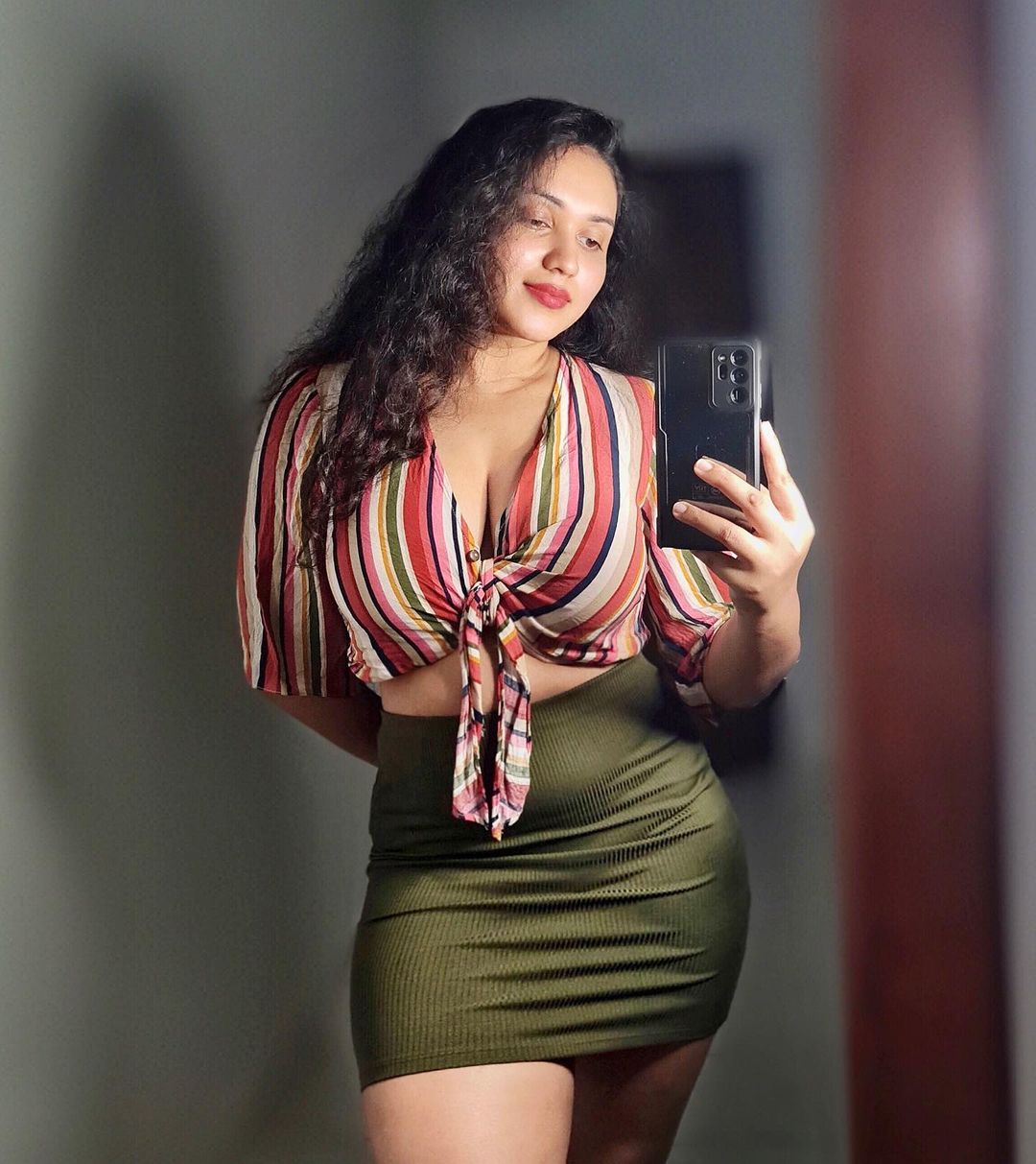nimesha_nims~p~CSwTUjmpdNl~1.jpg