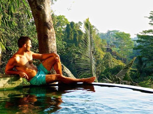 Nomadic-Boys-Stef-Awang-Awang-infinity-pool.jpg
