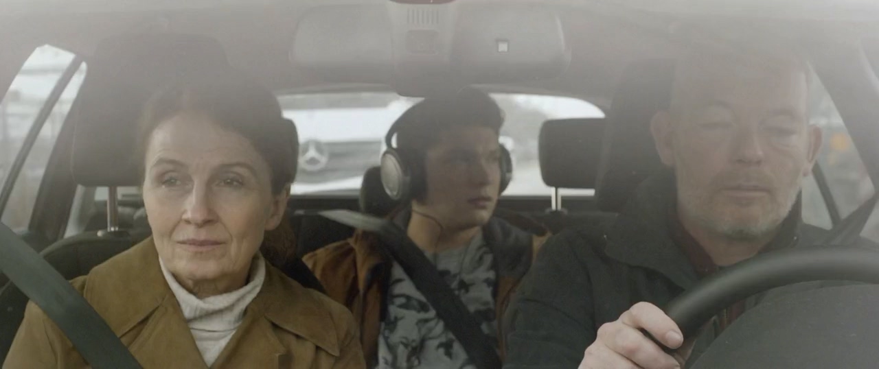 Parents.2016.720p.WEBRip.x264.AAC-[YTS.MX].mp4_20220802_000009.706.jpg
