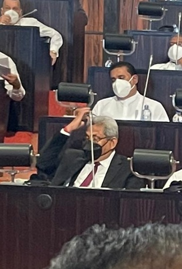 parl.jpg