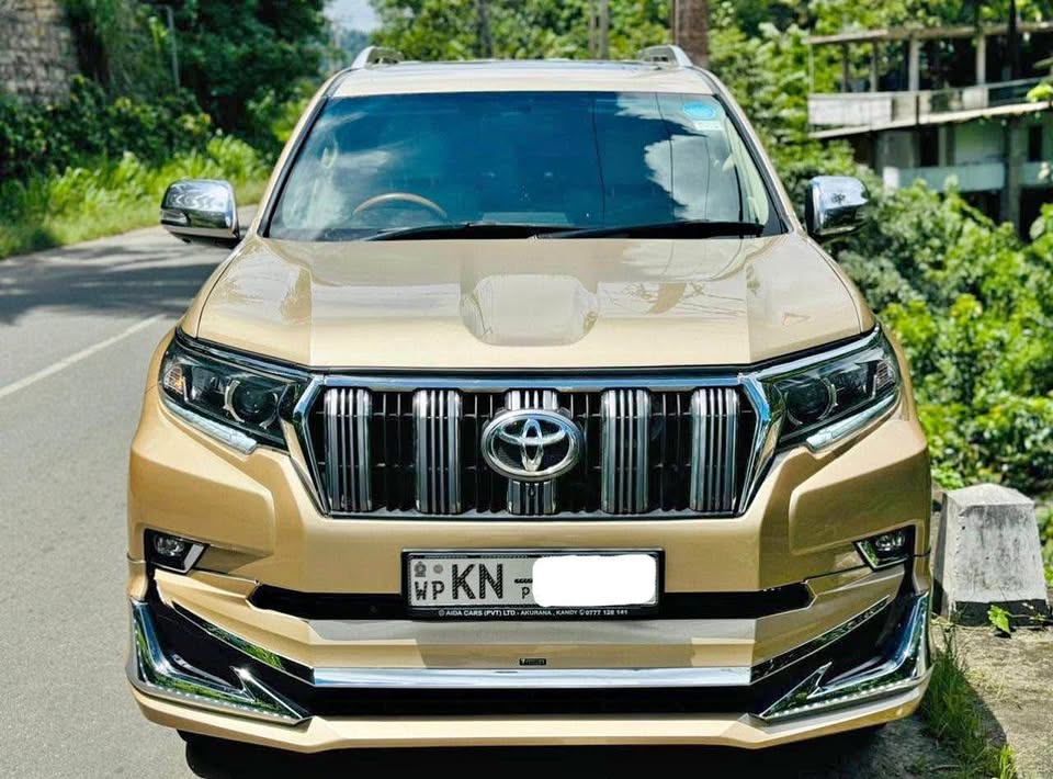 Prado TX Petrol 2011 Rs.33 M 2.jpg