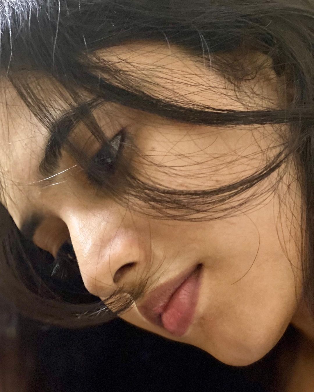 priyankaamohanofficial~p~CQbM7J2JbyX~1.jpg