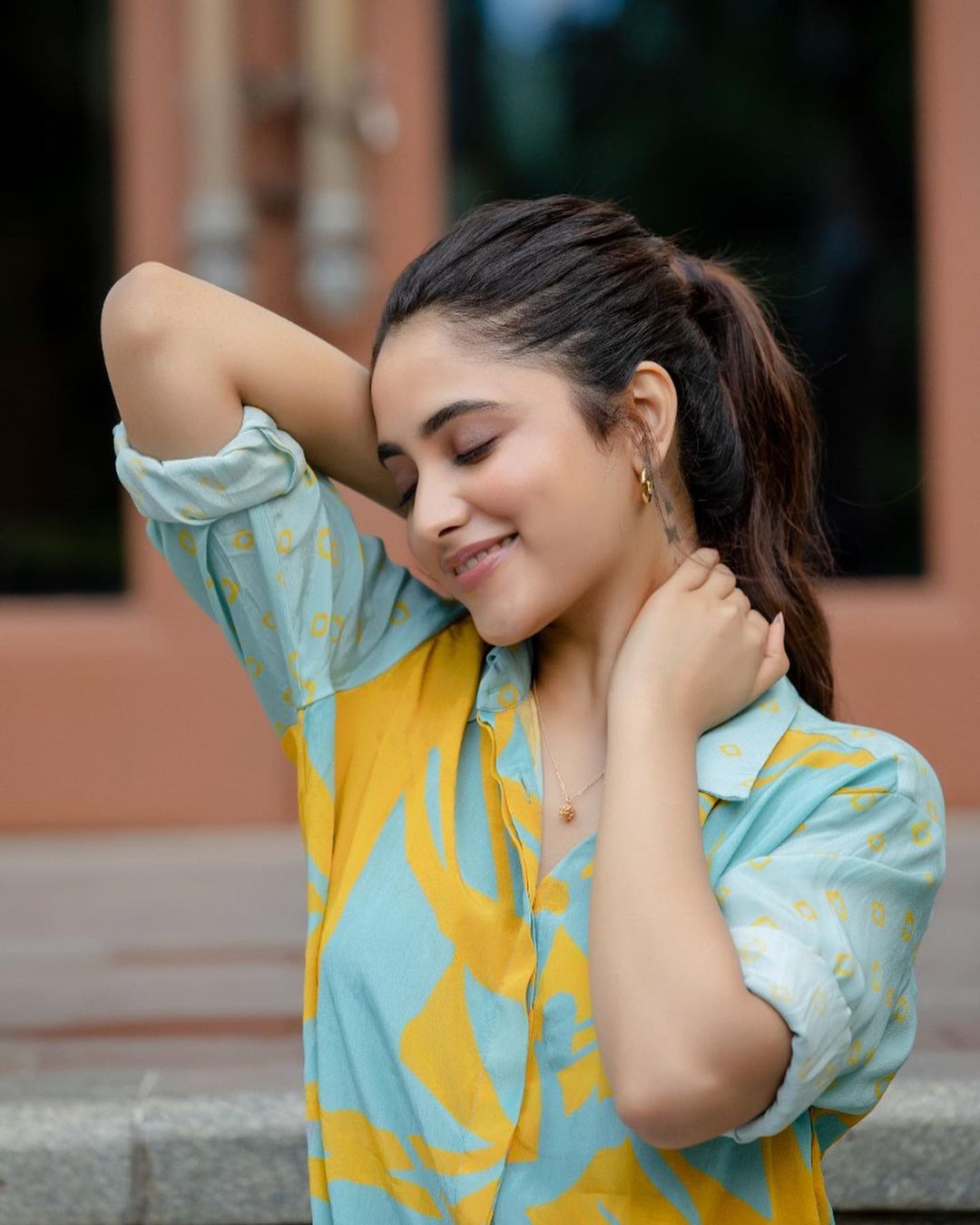 priyankaamohanofficial~p~CWx5i4jJ9S7~1.jpg