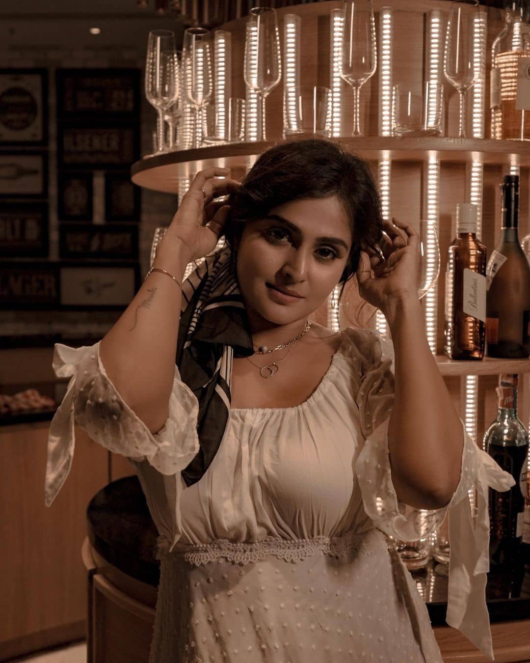 ramya-nambeesan-hot-dress-photoshoot (2).jpg