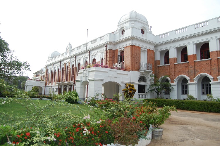 Royal-college-colombo-1446560709.jpeg