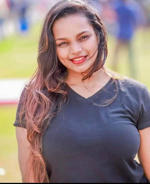 Screenshot_2020-12-16 Beautiful Teens Worldwide on Instagram “ kavindyaadikari 💕”.png