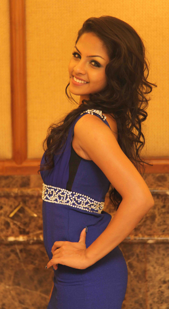 Shalani-Tharakas-21-Birthday-party-photo-21-562x1024.png