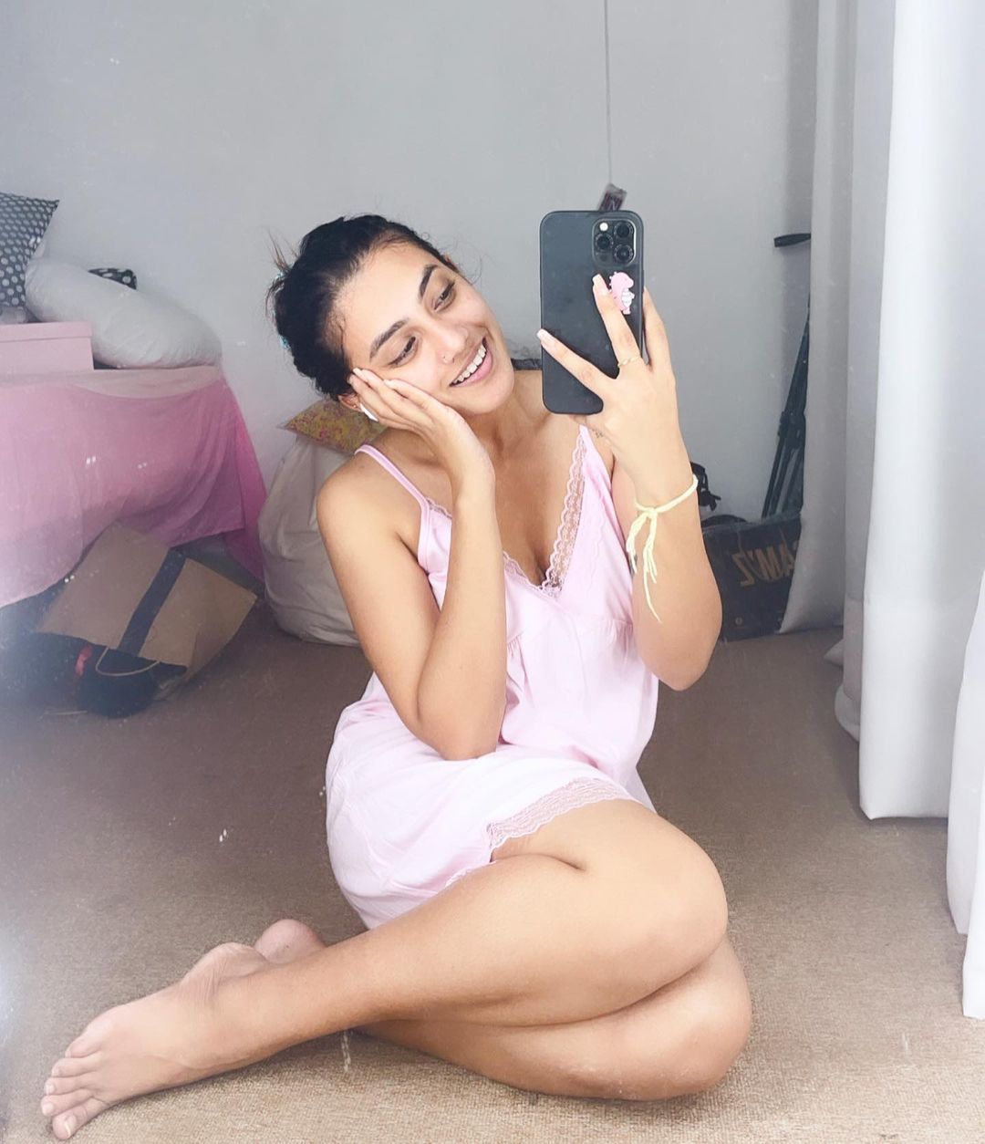 Shanudrie_Priyasad-Feet-6000668.jpg