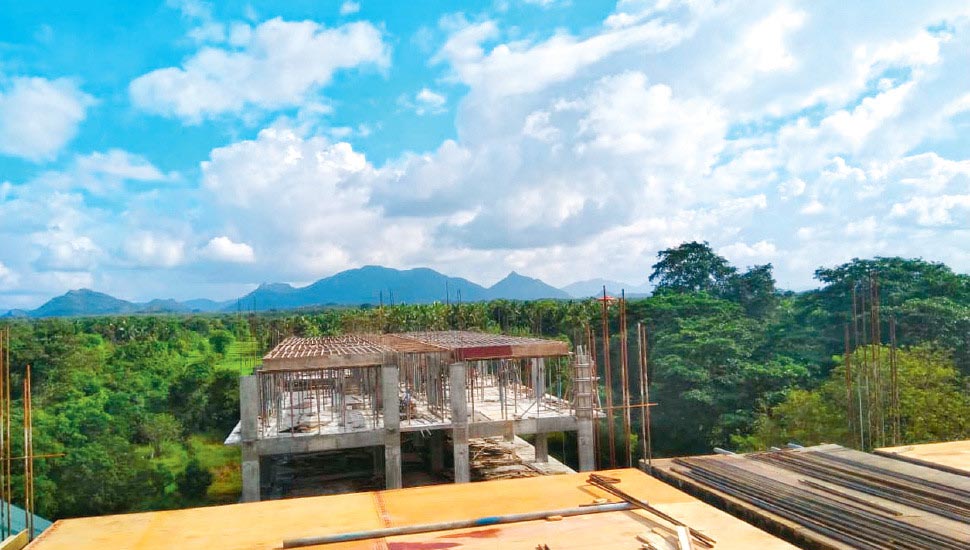 SIGIRIYA.jpg