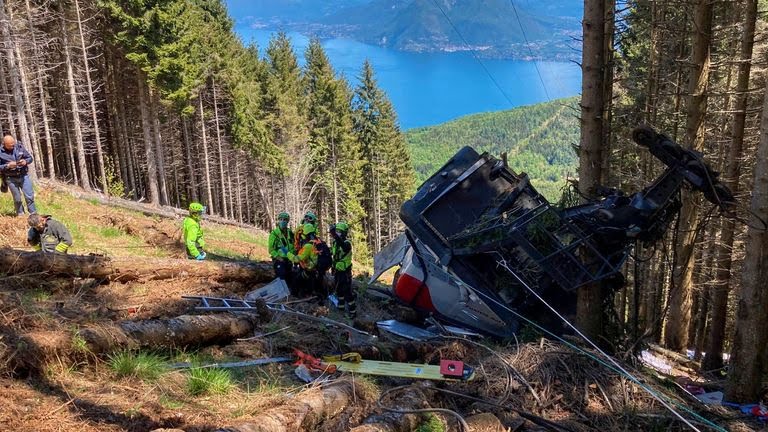 skynews-cable-car-crash-italy_5391941.jpg