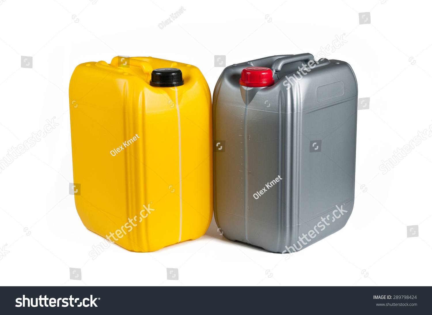 stock-photo-plastic-canisters-for-machine-oil-isolated-on-white-background-289798424.jpg